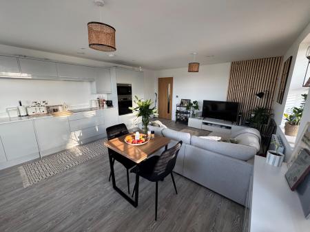 1 bedroom Flat to let in York House, Ashby-De-La-Zouch, LE65