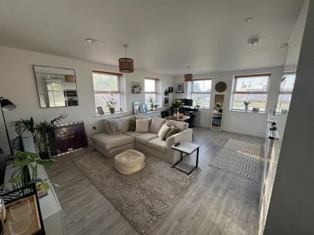 1 bedroom Flat to let in York House, Ashby-De-La-Zouch, LE65