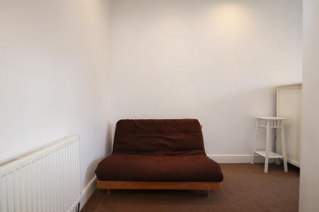 2 bedroom Flat to let in Blanch Croft, Melbourne, DE73