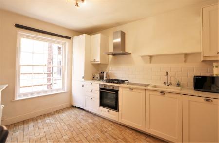 2 bedroom Flat to let in Blanch Croft, Melbourne, DE73