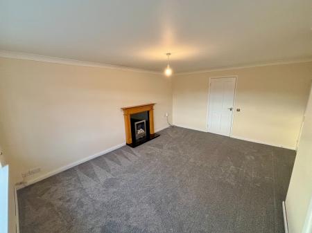3 bedroom Semi-detached house to let in Canterbury Drive, Ashby-De-La-Zouch, LE65
