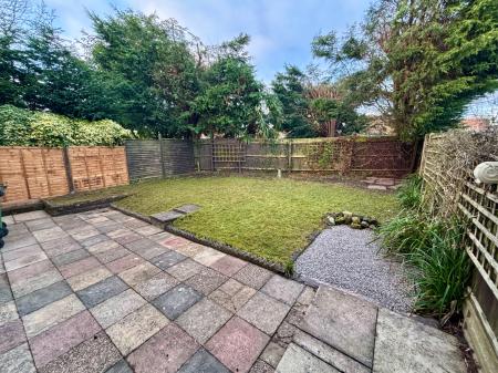 3 bedroom Semi-detached house to let in Canterbury Drive, Ashby-De-La-Zouch, LE65