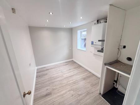 4 bedroom Detached house to let in Shaw Lane, Markfield, LE67