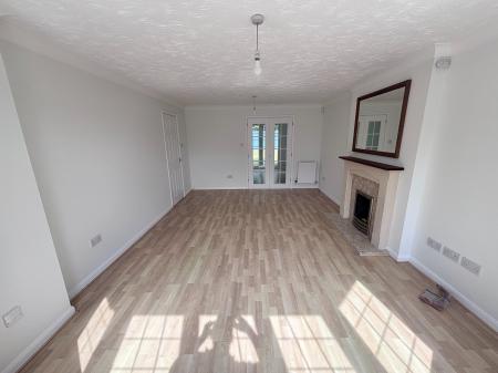 4 bedroom Detached house to let in Francis Way, Ellistown, LE67
