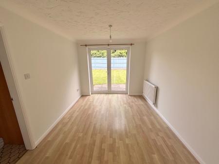 4 bedroom Detached house to let in Francis Way, Ellistown, LE67