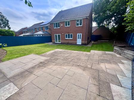 4 bedroom Detached house to let in Francis Way, Ellistown, LE67
