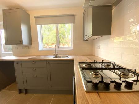 3 bedroom Semi-detached house to let in Lords Close, Coalville, LE67