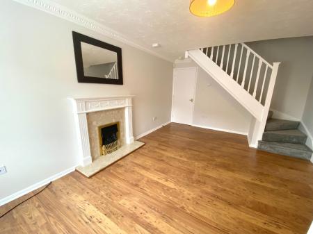 3 bedroom Semi-detached house to let in Lords Close, Coalville, LE67