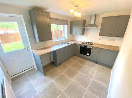 3 bedroom Semi-detached house to let in Lords Close, Coalville, LE67