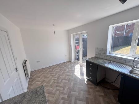 3 bedroom Semi-detached house to let in Harrison Place, Coalville, LE67