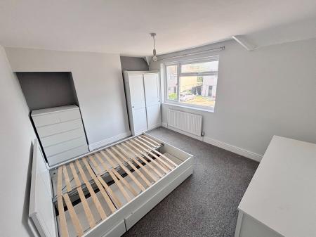 3 bedroom Semi-detached house to let in Holywell Avenue, Ashby-De-La-Zouch, LE65