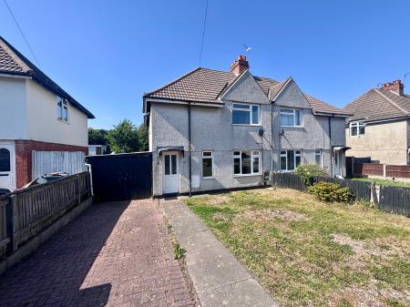3 bedroom Semi-detached house to let in Holywell Avenue, Ashby-De-La-Zouch, LE65