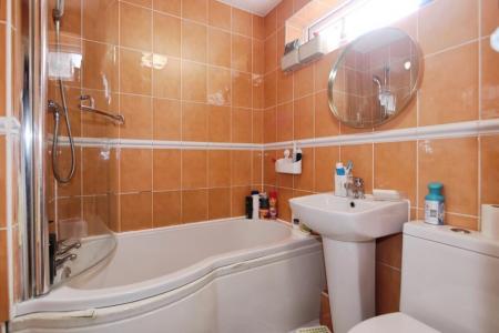 3 bedroom Semi-detached house to let in Shellbrook Close, Ashby-De-La-Zouch, LE65