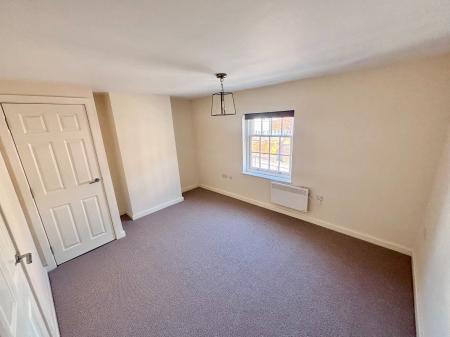 3 bedroom Town house to let in Claremont Terrace, High Street, Swadlincote, DE12