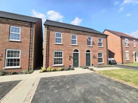 Hatter Close, Hugglescote, LE67