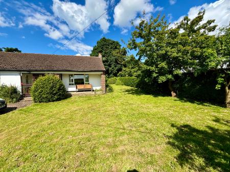 2 bedroom Bungalow to let in Elstead Lane, Blackfordby, DE11