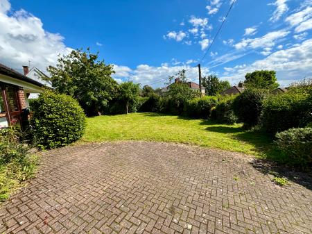 2 bedroom Bungalow to let in Elstead Lane, Blackfordby, DE11