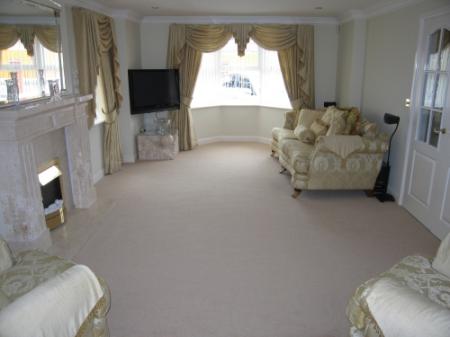 4 bedroom Detached house to let in Broomleys Road, Coalville, LE67