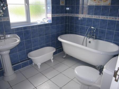 4 bedroom Detached house to let in Broomleys Road, Coalville, LE67