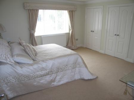 4 bedroom Detached house to let in Broomleys Road, Coalville, LE67