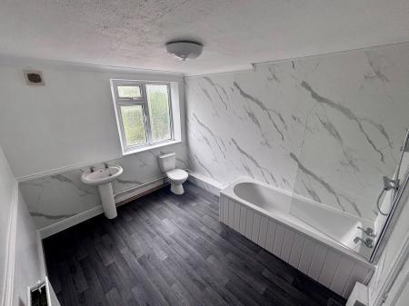 3 bedroom End of terrace house to let in Oxford Street, Coalville, LE67