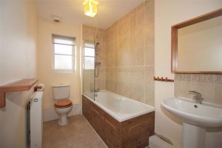 2 bedroom Flat to let in Rescue Way, Ashby-De-La-Zouch, LE65