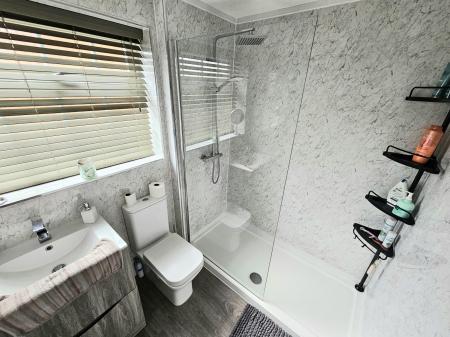 4 bedroom Detached house to let in The Limes, Ravenstone, LE67