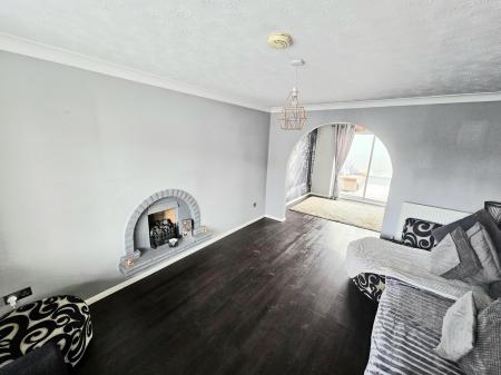 4 bedroom Detached house to let in The Limes, Ravenstone, LE67