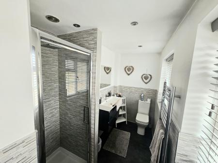 4 bedroom Detached house to let in The Limes, Ravenstone, LE67