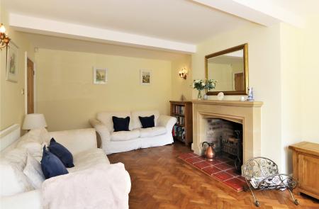 3 bedroom End of terrace house to let in Main Street, King's Newton, DE73