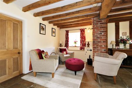 3 bedroom End of terrace house to let in Main Street, King's Newton, DE73