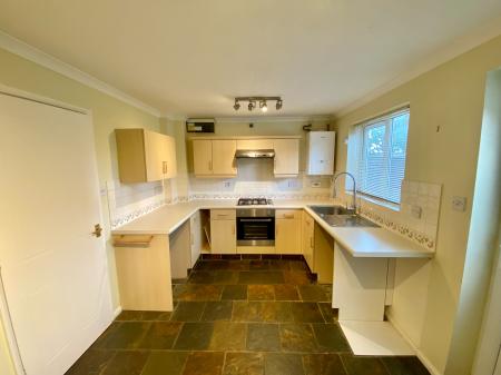 3 bedroom Semi-detached house to let in Glenalmond Close, Ashby-De-La-Zouch, LE65