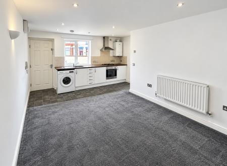 1 bedroom Flat to let in Gutteridge Street, Coalville, LE67