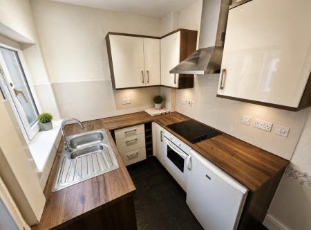 2 bedroom Terraced House to let in Highfield Street, Coalville, LE67