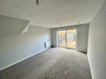 2 bedroom Terraced House to let in Elsdon Close, Whitwick, LE67