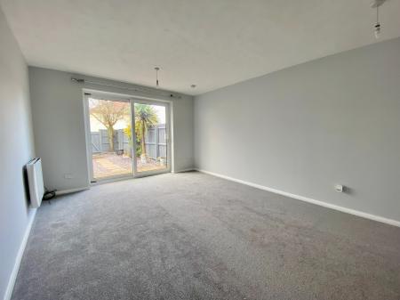 2 bedroom Terraced House to let in Elsdon Close, Whitwick, LE67