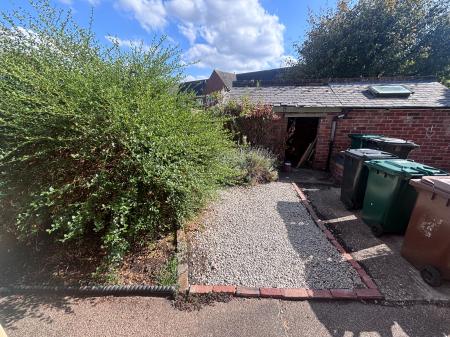 2 bedroom Terraced House to let in Station Road, Melbourne, DE73