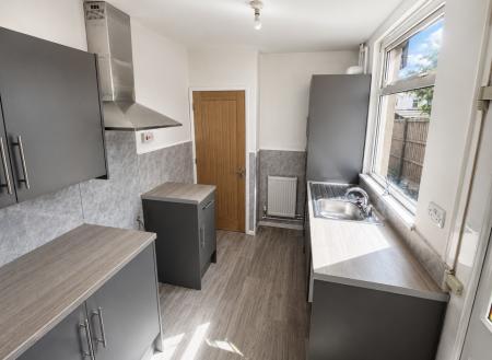 3 bedroom Terraced House to let in Oxford Street, Coalville, LE67