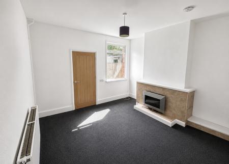 3 bedroom Terraced House to let in Oxford Street, Coalville, LE67