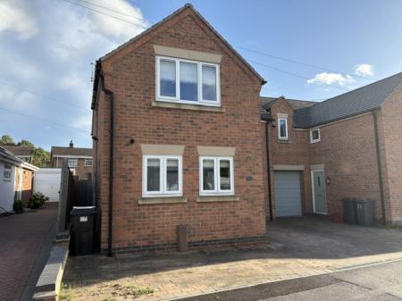 3 bedroom Semi-detached house to let in New Street, Donisthorpe, DE12