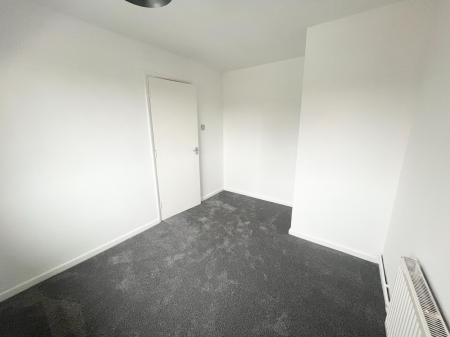 2 bedroom Flat to let in Market Place, Whitwick, LE67