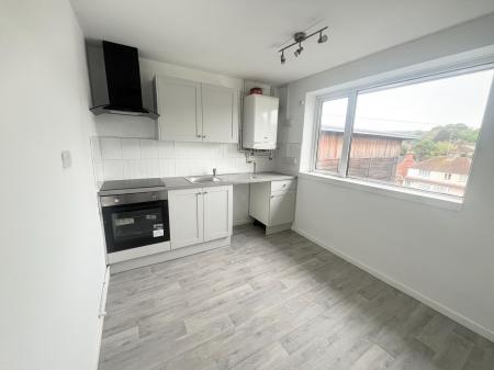 2 bedroom Flat to let in Market Place, Whitwick, LE67