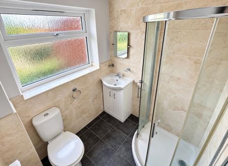 2 bedroom Semi-detached house to let in Orchard Way, Measham, DE12