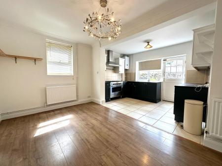 2 bedroom Terraced House to let in Maplewell Road, Woodhouse Eaves, LE12