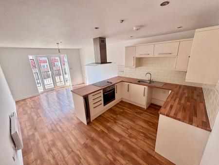 3 bedroom Terraced House to let in High Street, Measham, DE12