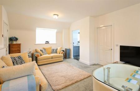 2 bedroom Flat to let in Carr Brook Way, Melbourne, DE73