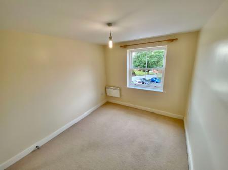 2 bedroom Flat to let in Station Road, Ashby-De-La-Zouch, LE65