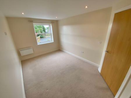 2 bedroom Flat to let in Station Road, Ashby-De-La-Zouch, LE65