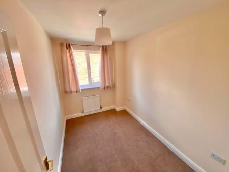 4 bedroom Terraced House to let in Ashby Road, Coalville, LE67