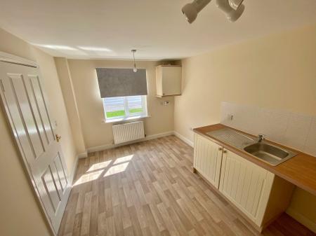 4 bedroom Terraced House to let in Ashby Road, Coalville, LE67
